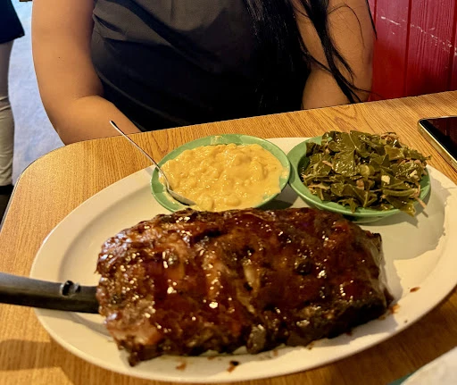 Pigout BBQ & Southern Soul Food photo 9